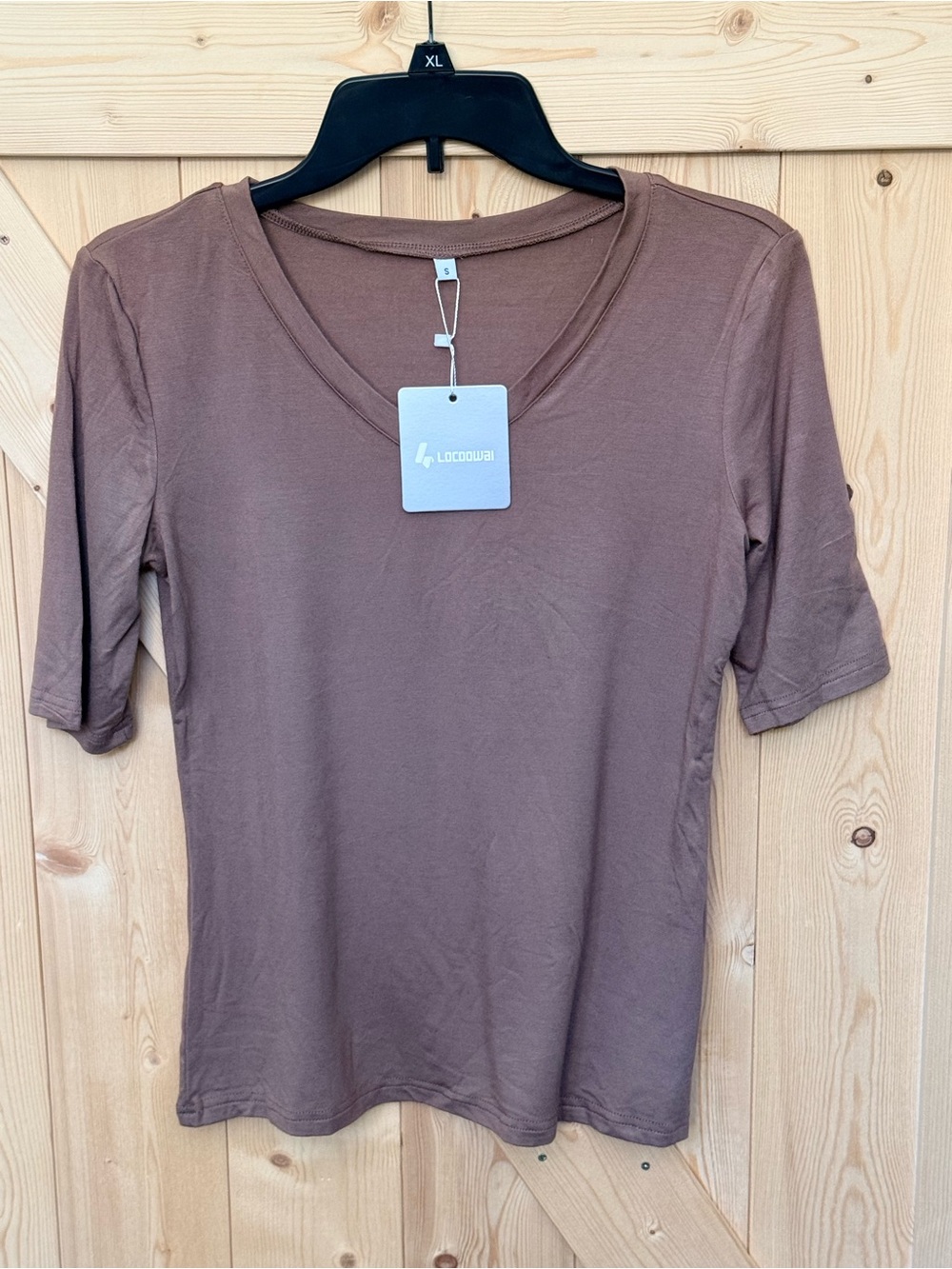 Women’s V-Neck mid  Sleeve Tee in Brown-NWT